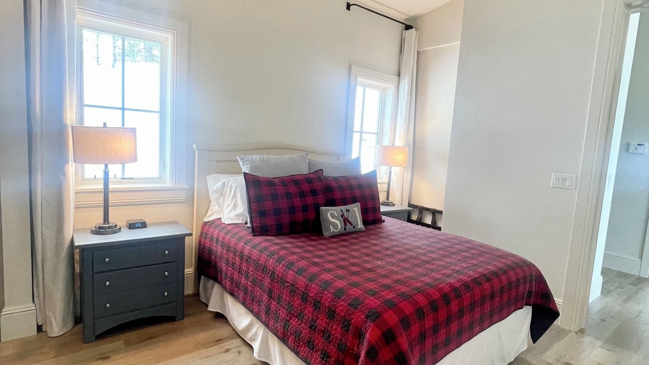 Photo of Bedroom in Edwards