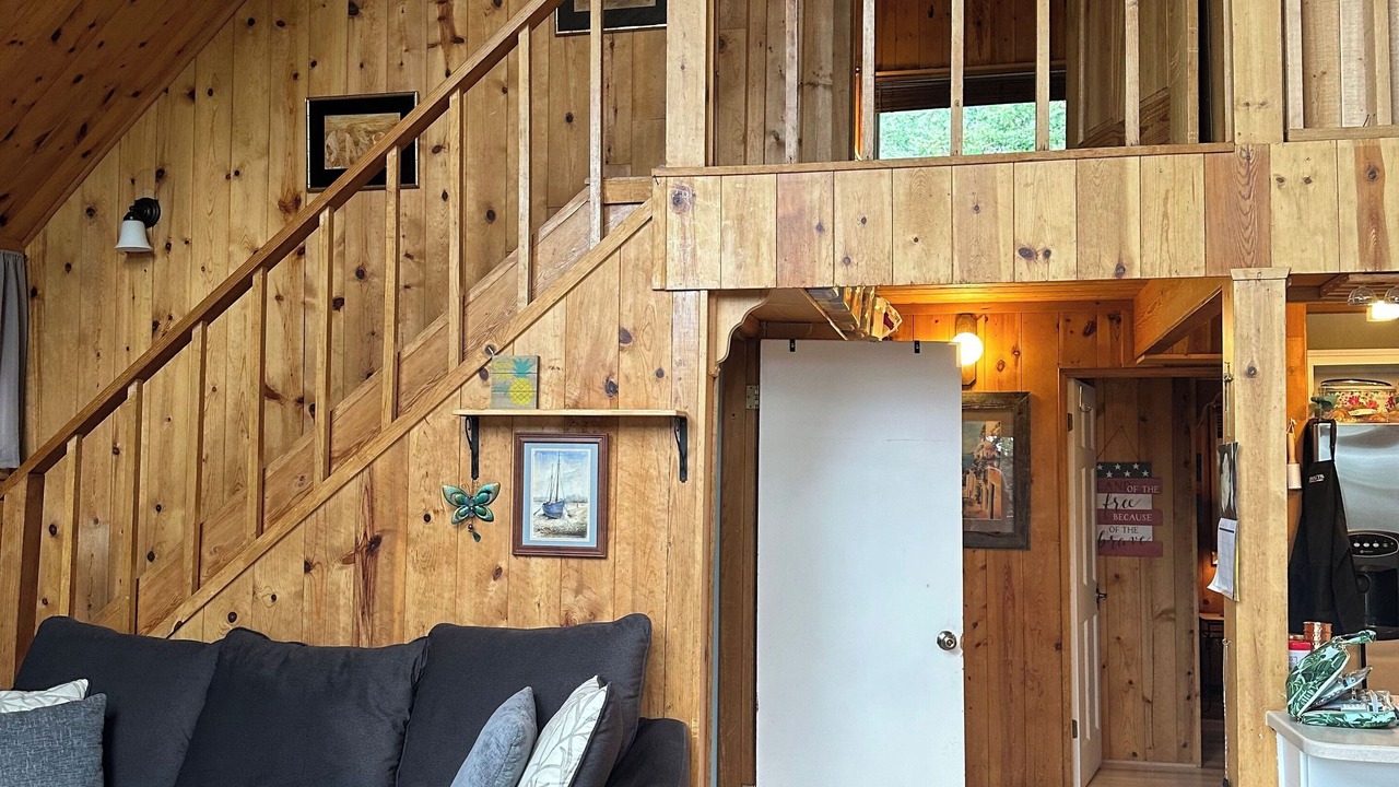 Photo of Livingroom in Evergreen