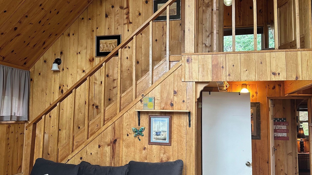 Photo of Livingroom in Evergreen