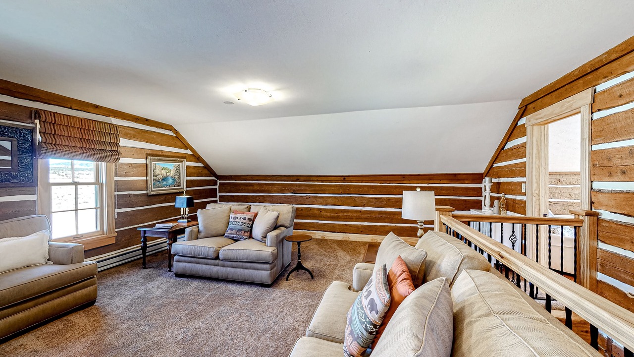 Photo of Livingroom in South Fork