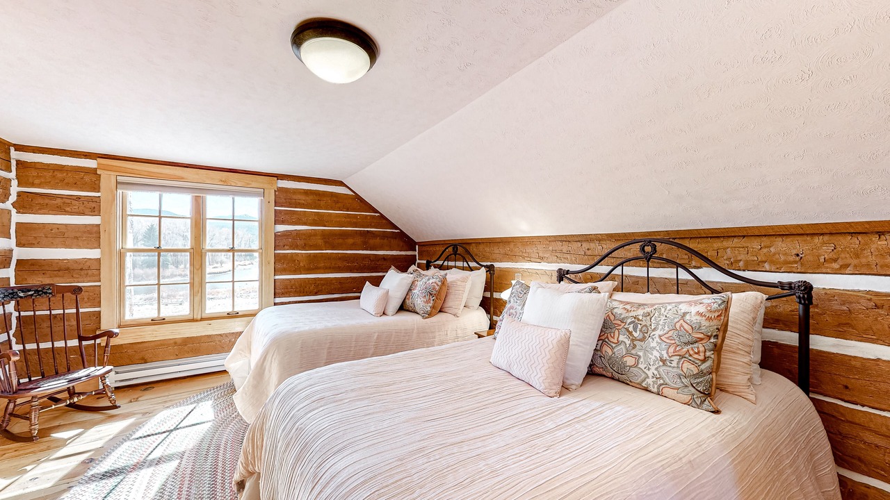 Photo of Bedroom in South Fork