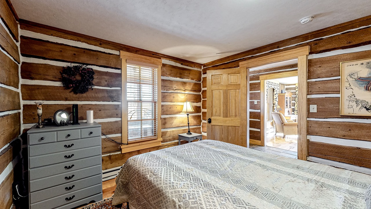 Photo of Bedroom in South Fork