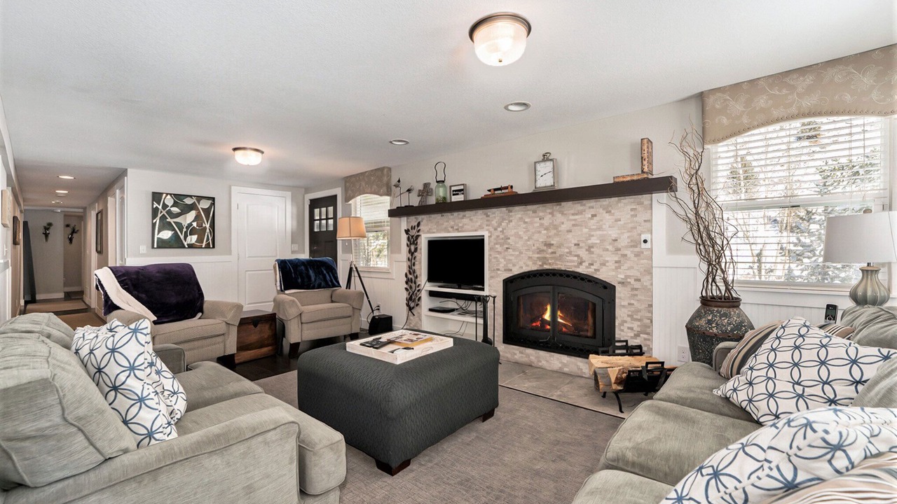 Photo of Livingroom in Idaho Springs