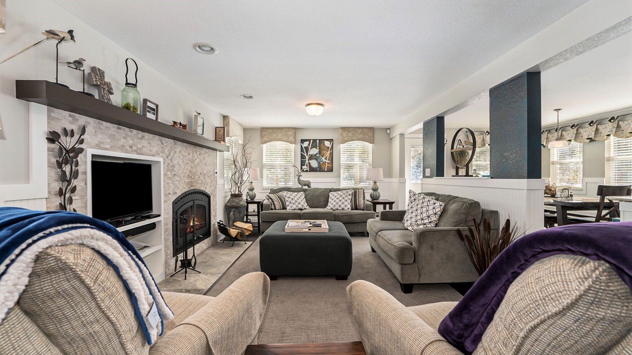 Photo of Livingroom in Idaho Springs