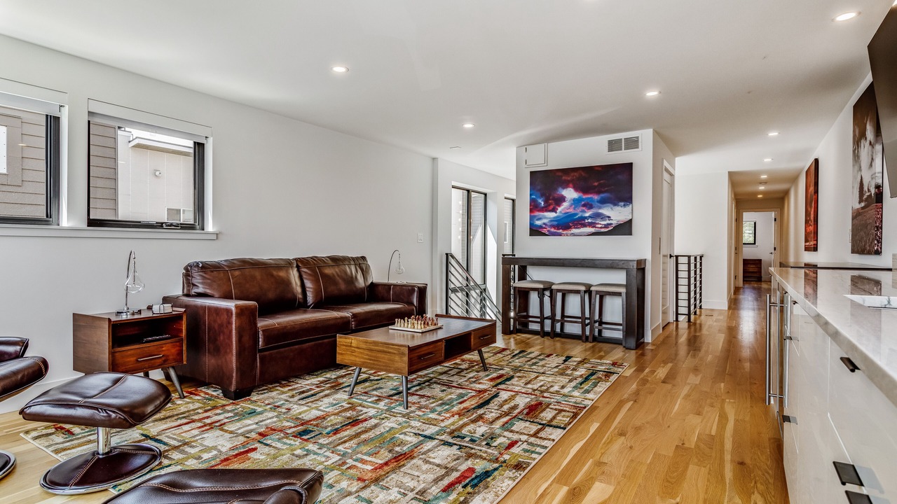 Photo of Livingroom in Highland