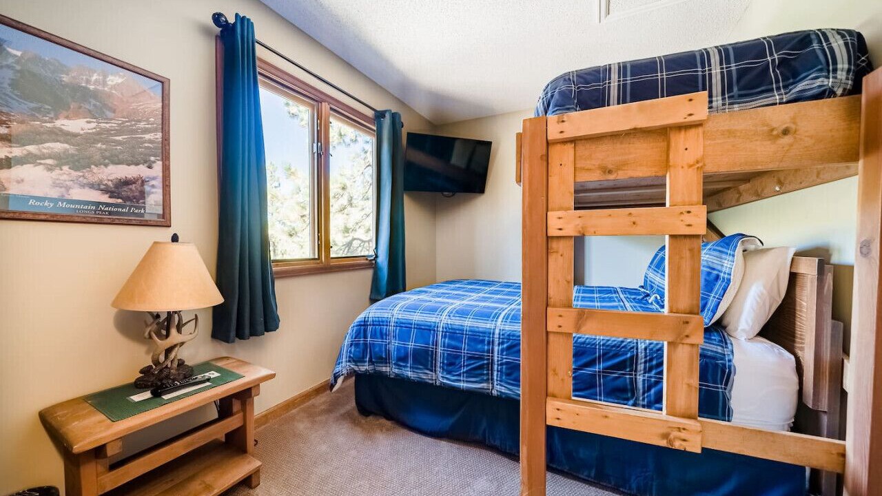 Photo of Bedroom in Aspen Brook