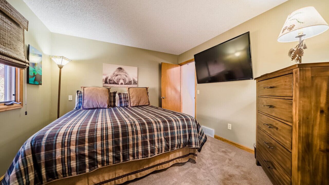 Photo of Bedroom in Aspen Brook