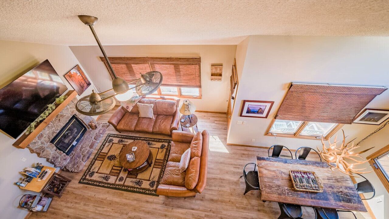 Photo of Livingroom in Aspen Brook
