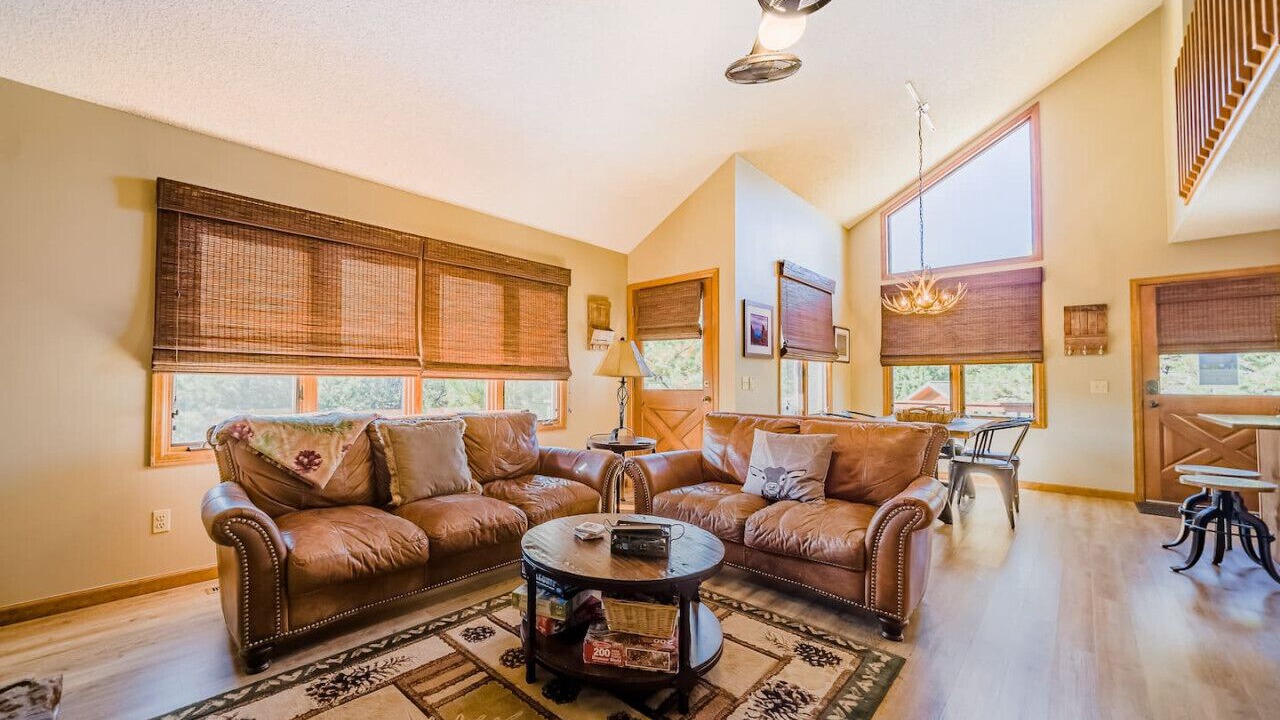 Photo of Livingroom in Aspen Brook