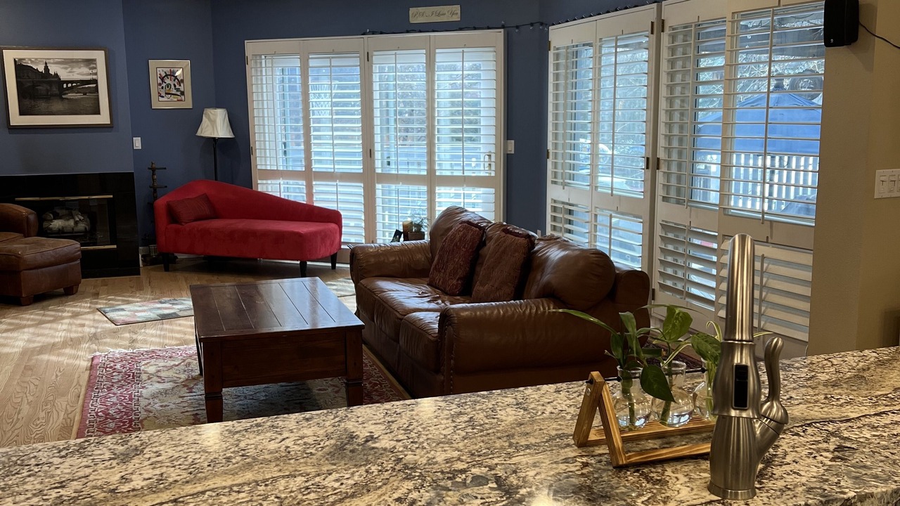 Photo of Bedroom in Hale