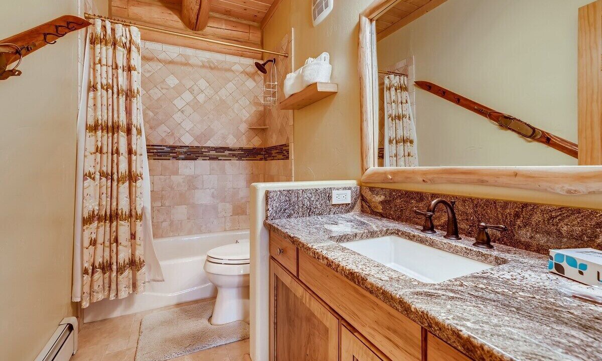Photo of Bathroom in Breckenridge Heights
