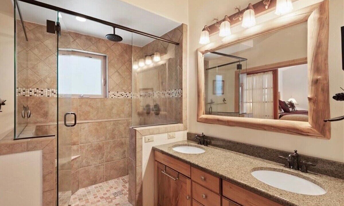 Photo of Bathroom in Breckenridge Heights