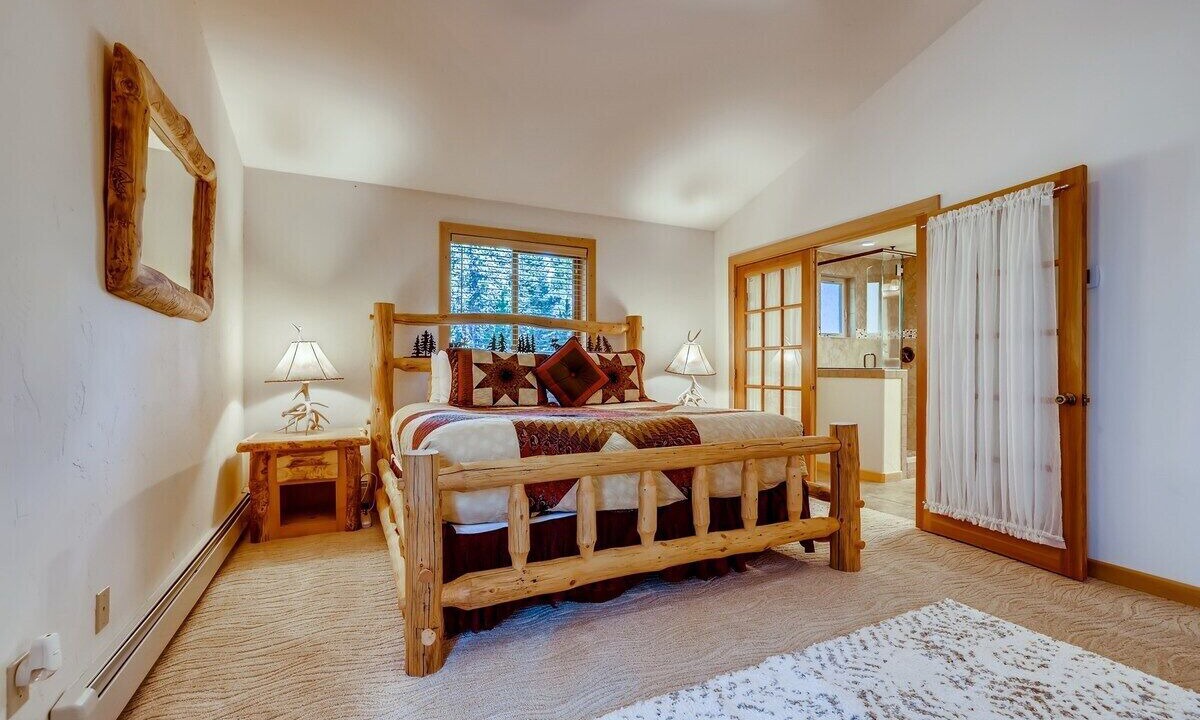 Photo of Bedroom in Breckenridge Heights