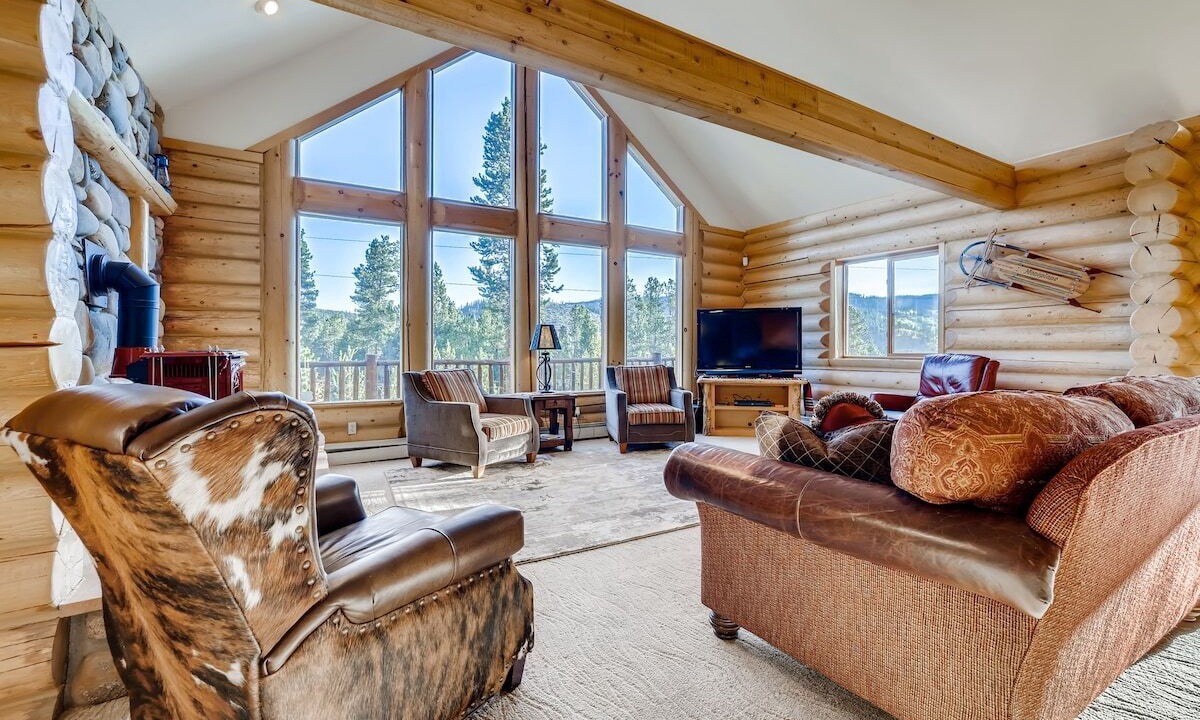 Photo of Livingroom in Breckenridge Heights