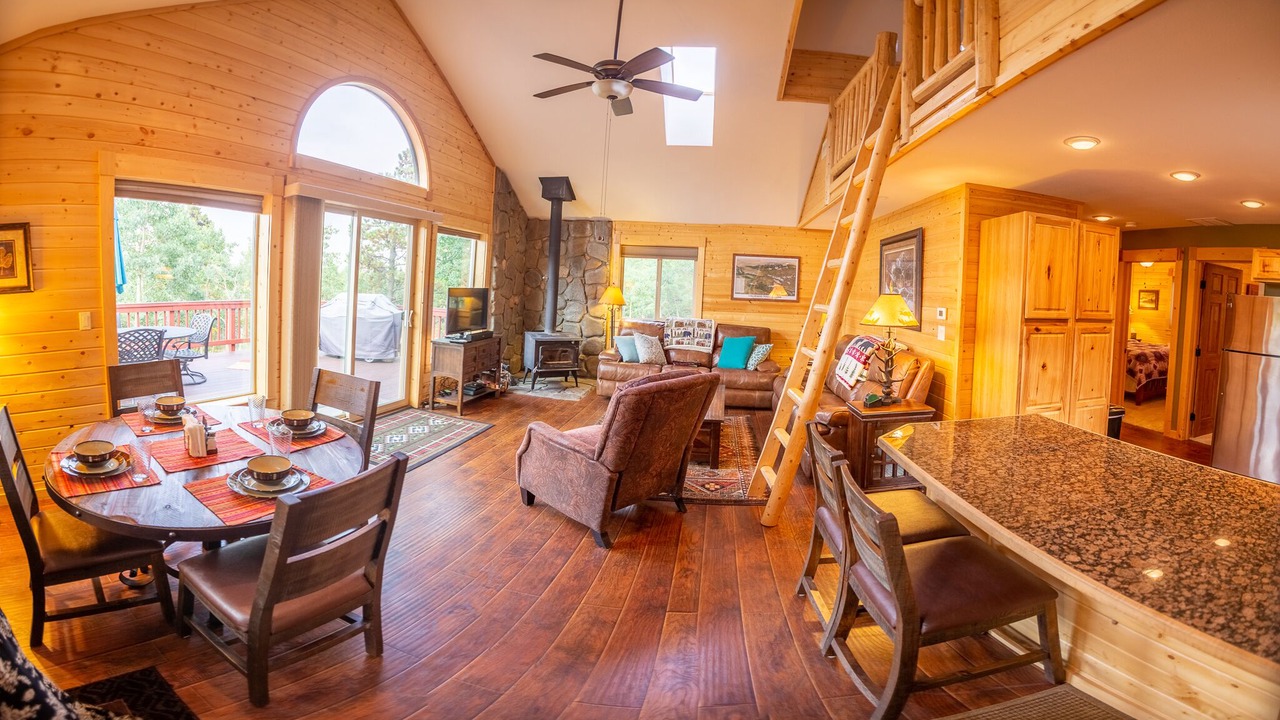 Photo of Bedroom in Warm Springs
