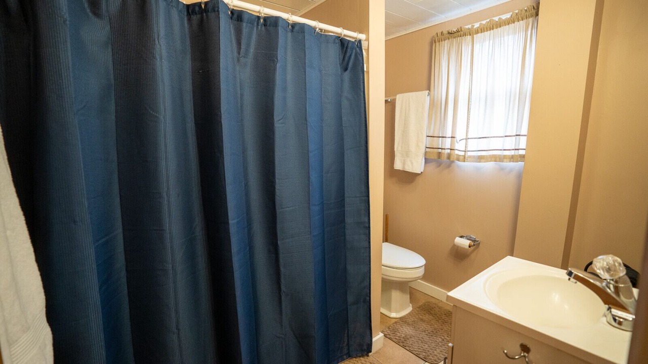 Photo of Bathroom in Pitkin