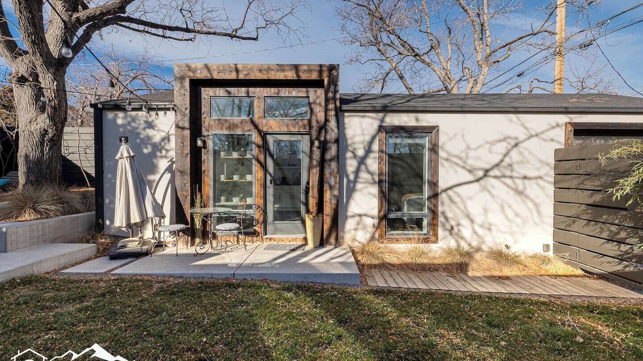 Photo of Outdoor in Sunnyside