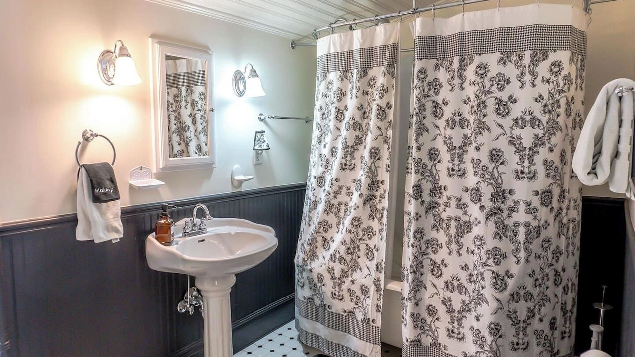 Photo of Bathroom in Leadville