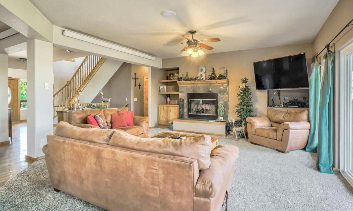 Photo of Livingroom in Peyton