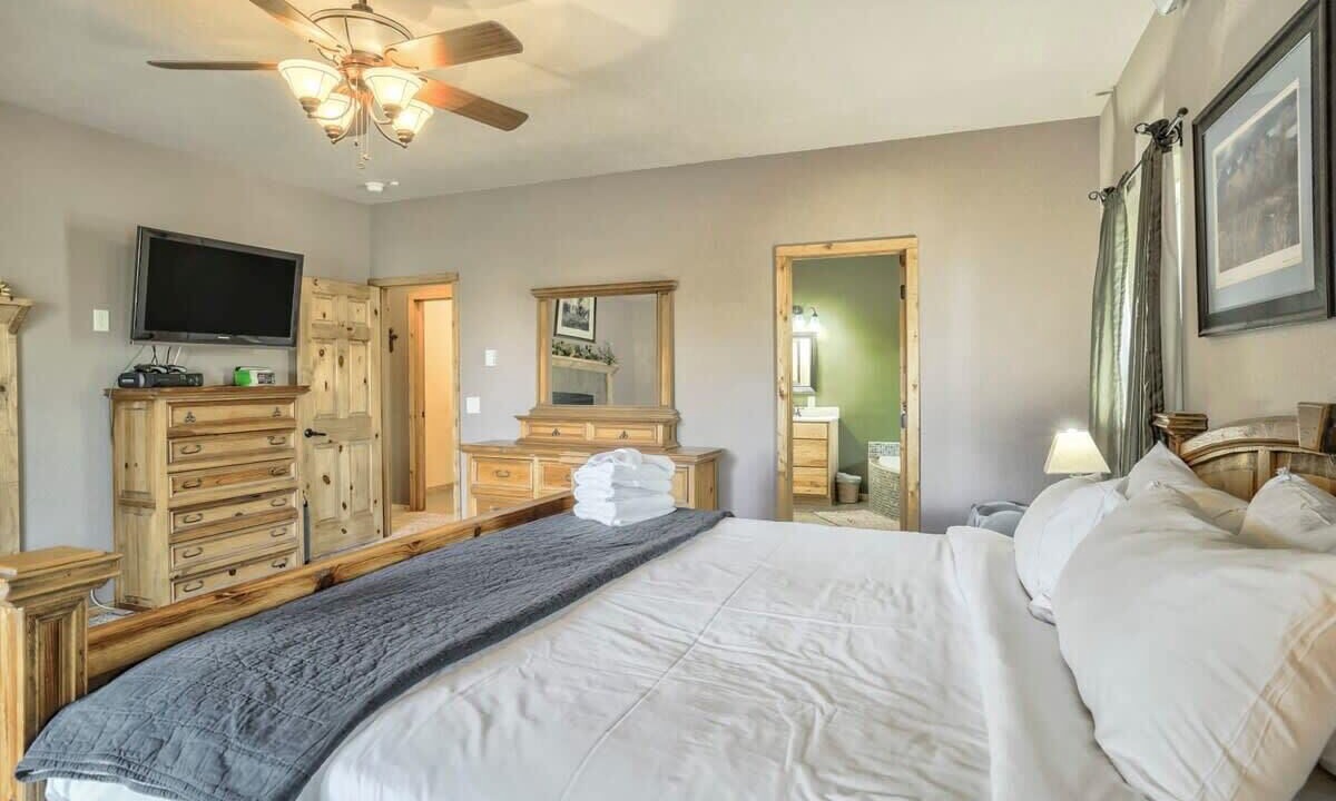 Photo of Bedroom in Peyton