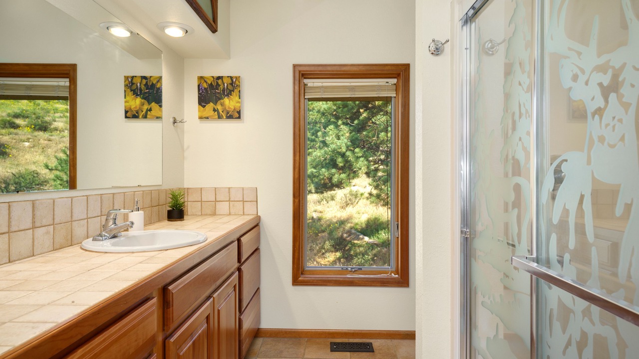 Photo of Bathroom in Glacier View Meadows