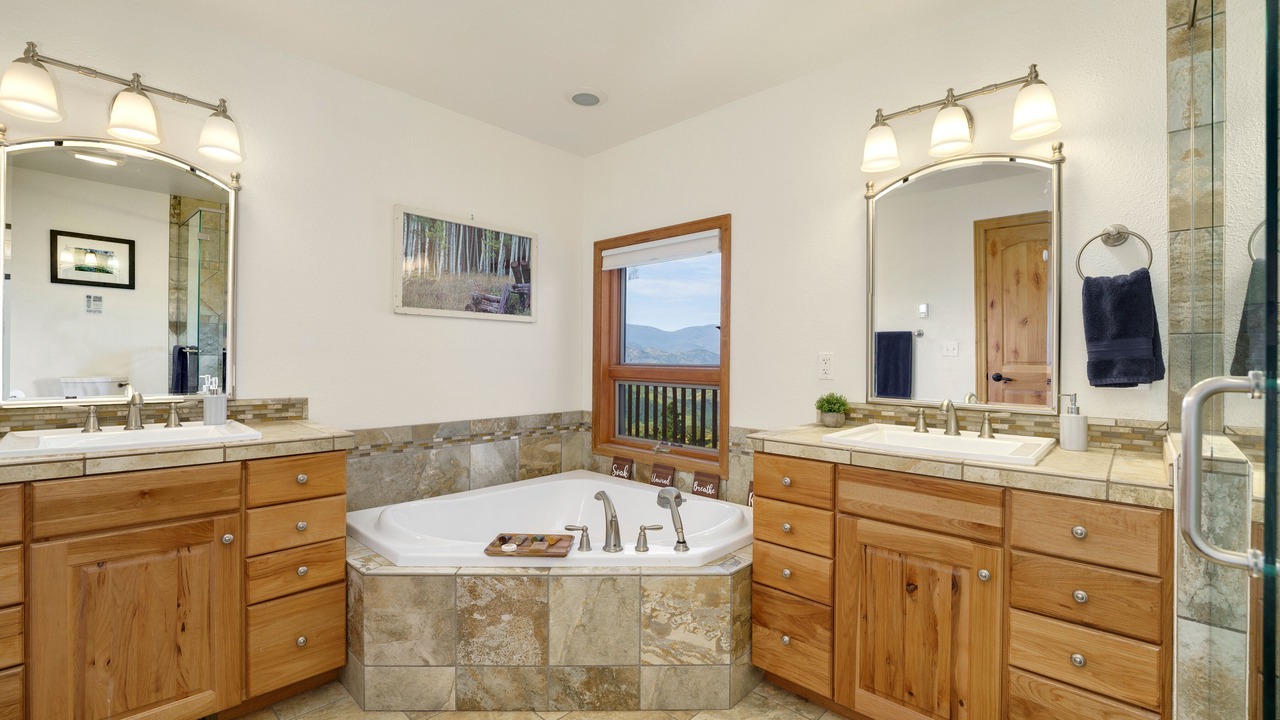 Photo of Bathroom in Glacier View Meadows