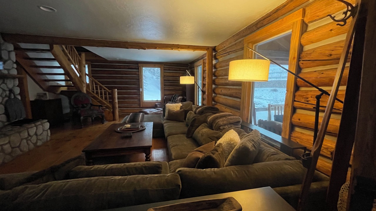 Photo of Livingroom in Highland Meadows