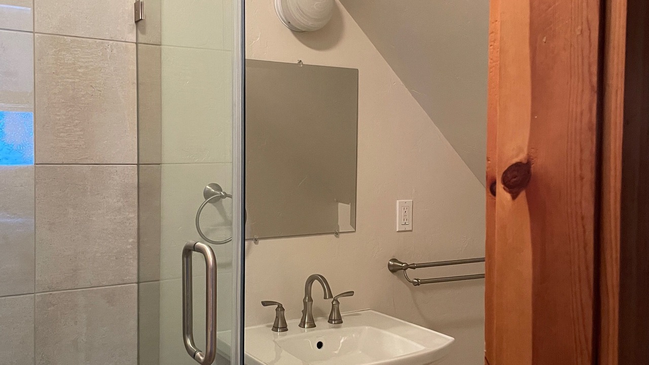Photo of Bathroom in Highland Meadows