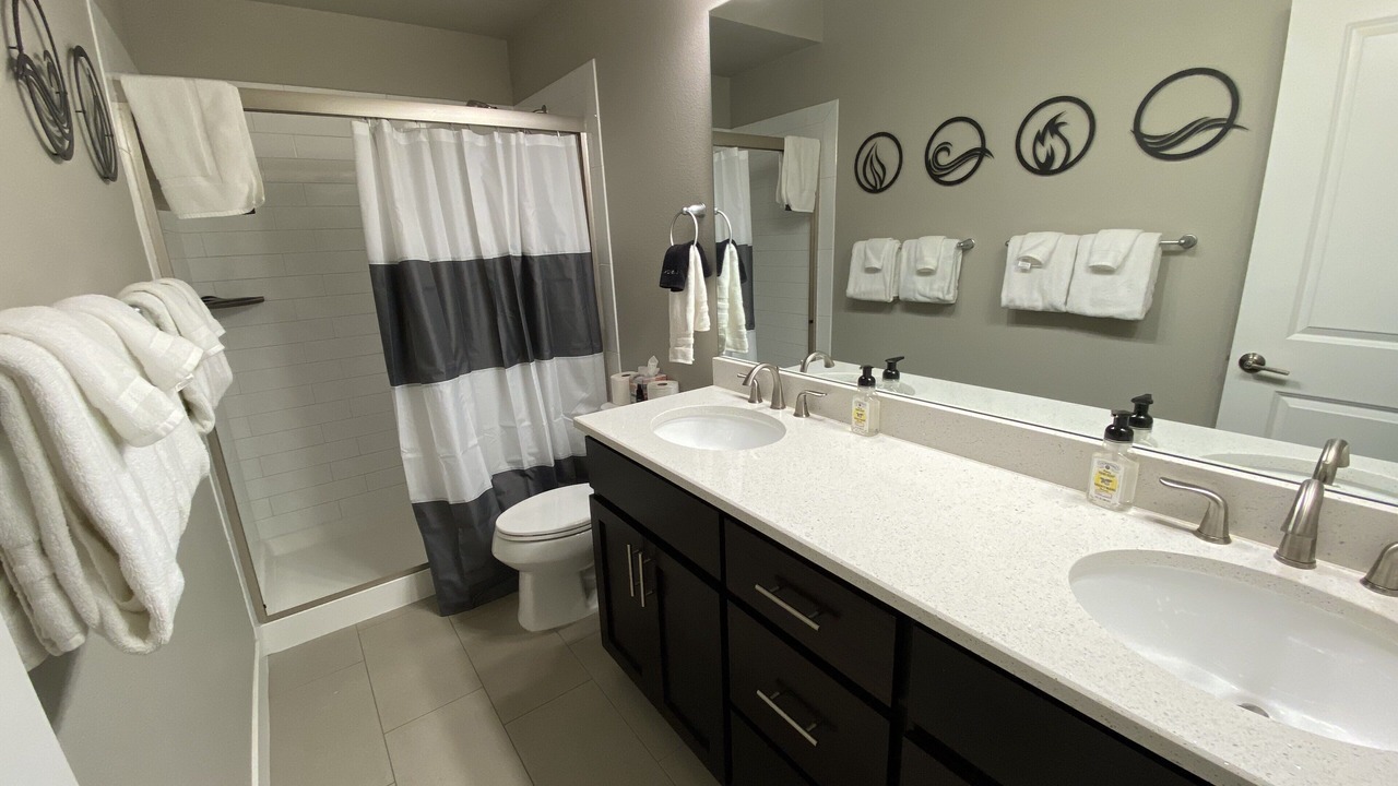Photo of Bathroom in Rendezvous