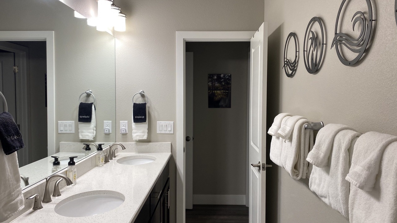 Photo of Bathroom in Rendezvous