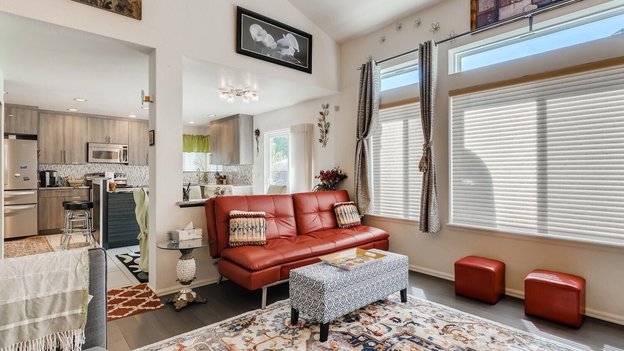 Photo of Livingroom in Westridge
