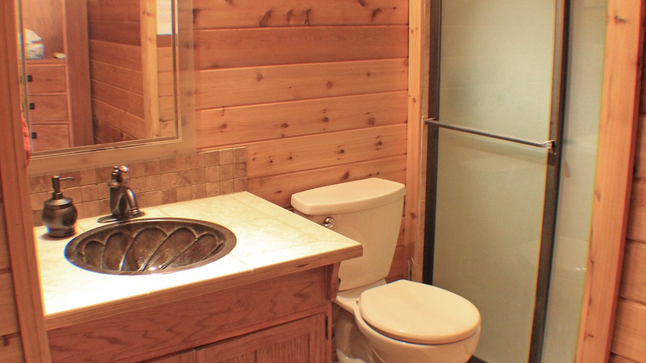Photo of Bathroom in Cimarron