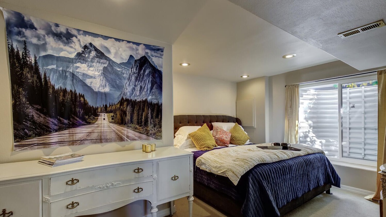 Photo of Bedroom in Aurora