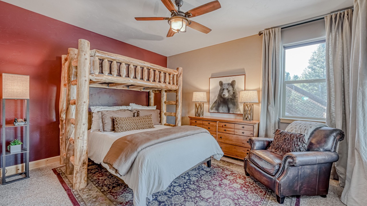 Photo of Bedroom in South Fork