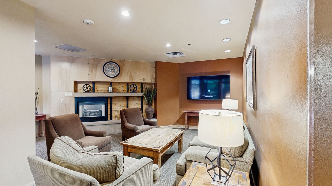 Photo of Livingroom in River Run