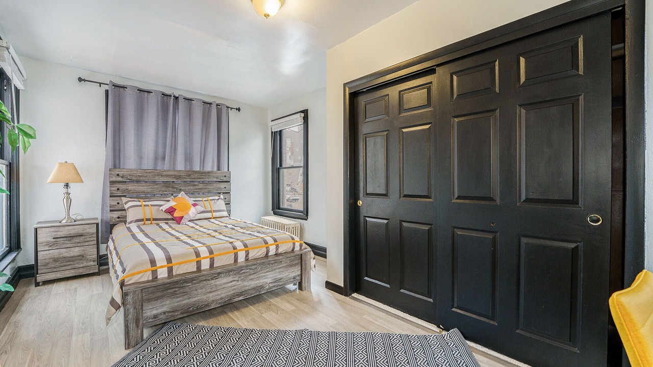 Photo of Bedroom in Uptown