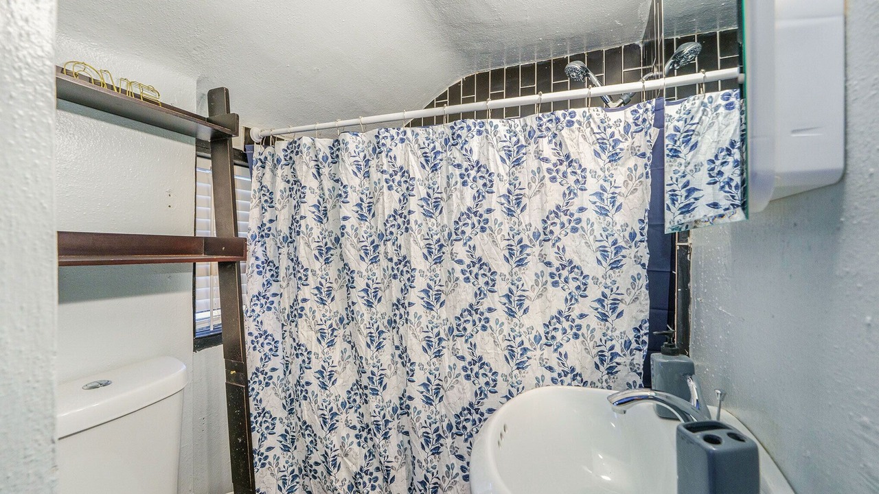 Photo of Bathroom in Uptown