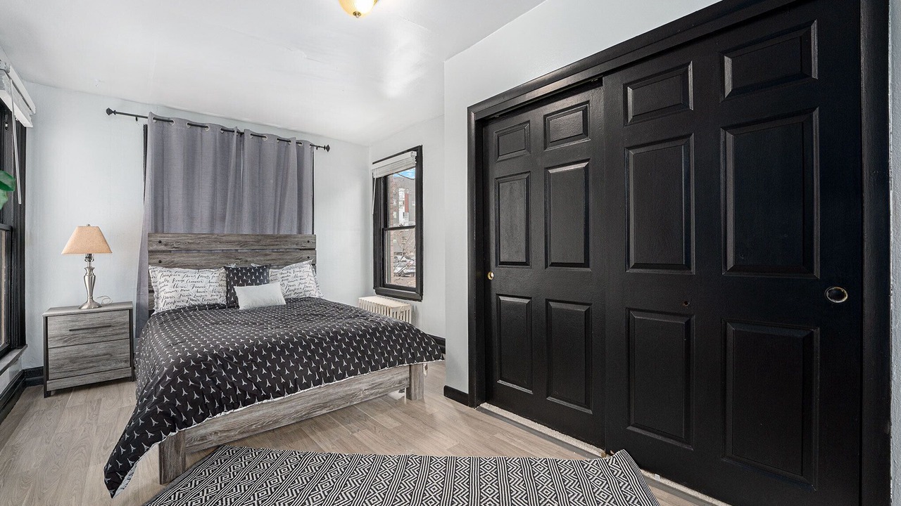 Photo of Bedroom in Uptown