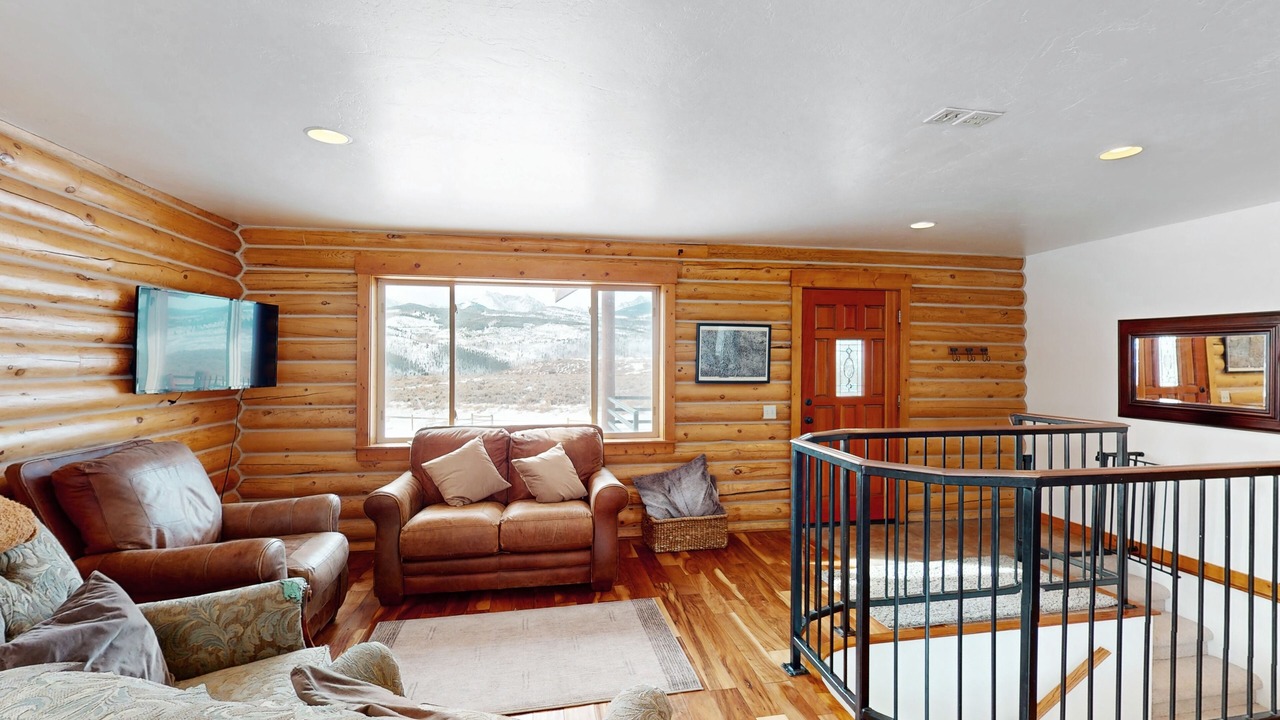 Photo of Livingroom in Silverthorne