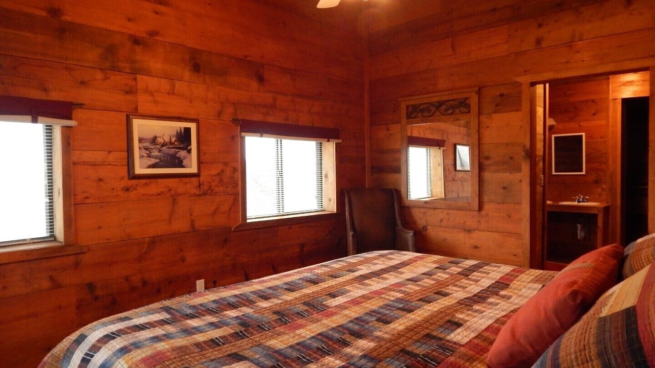 Photo of Bedroom in Gardner