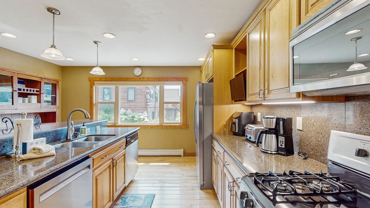 Photo of Kitchen in Summit Cove