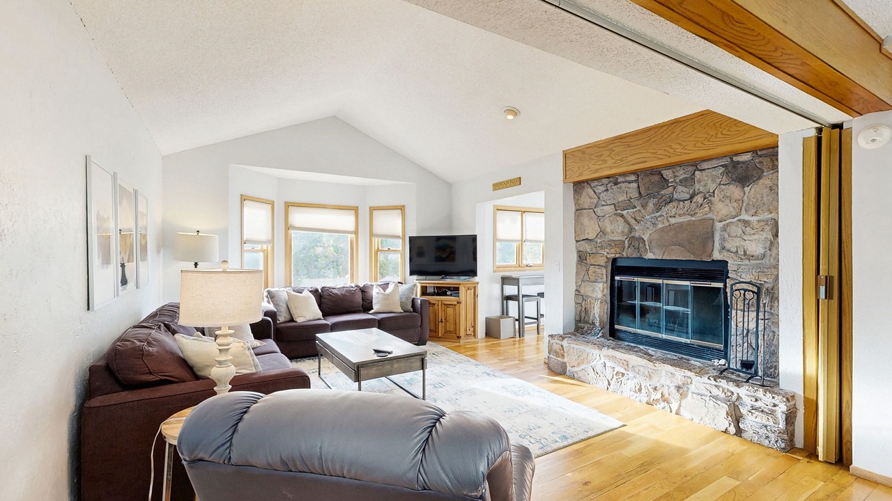 Photo of Livingroom in Baldy Mountain