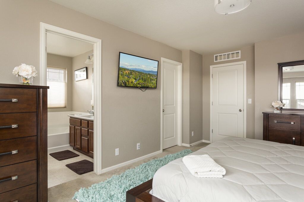 Photo of Bedroom in Aurora