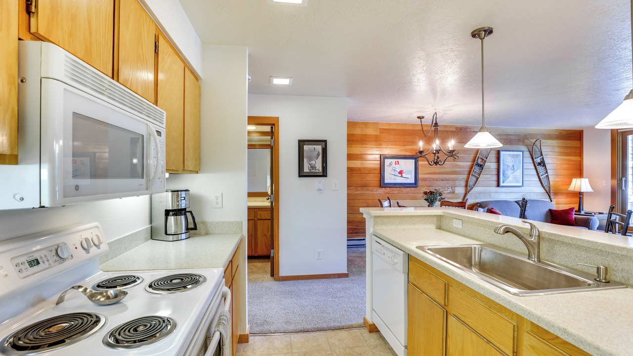 Photo of Kitchen in Lakeside Village