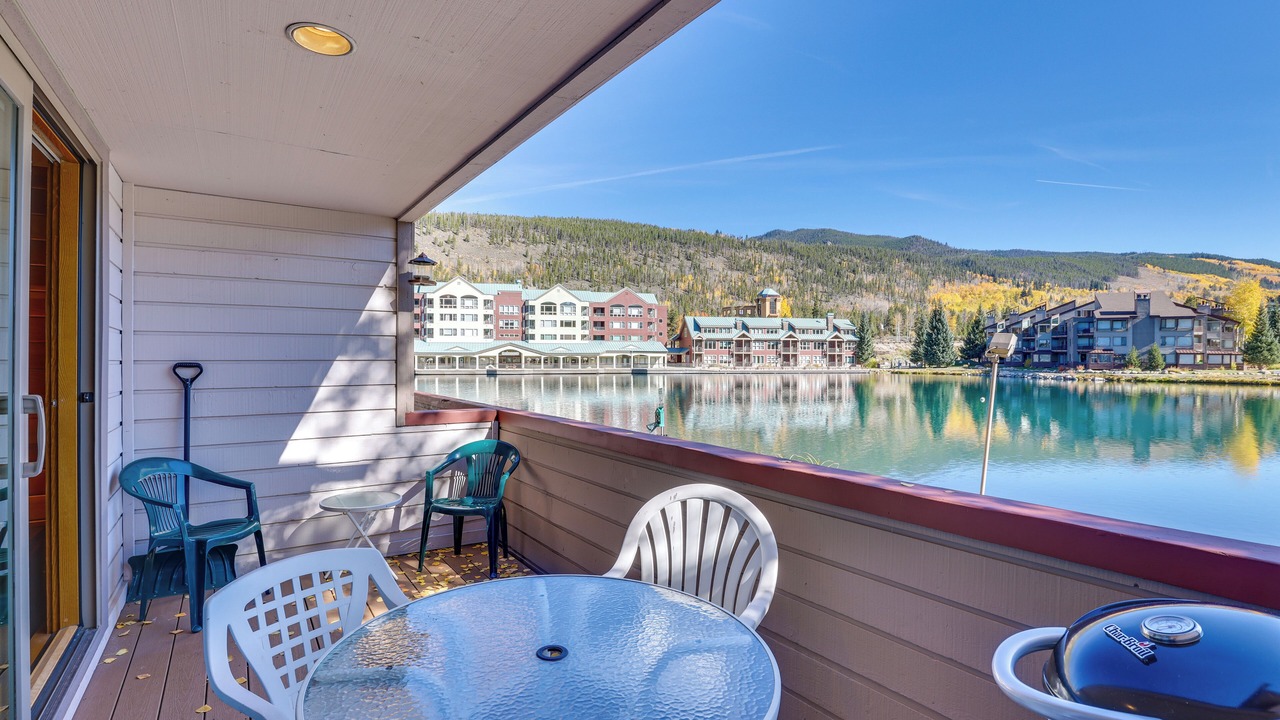 Photo of Patio Balcony in Lakeside Village