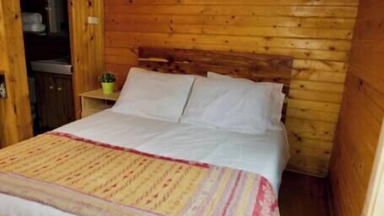 Photo of Bedroom in Lake City