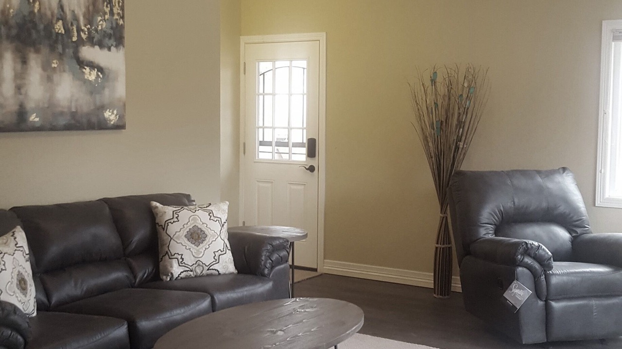 Photo of Livingroom in North Central Westminster