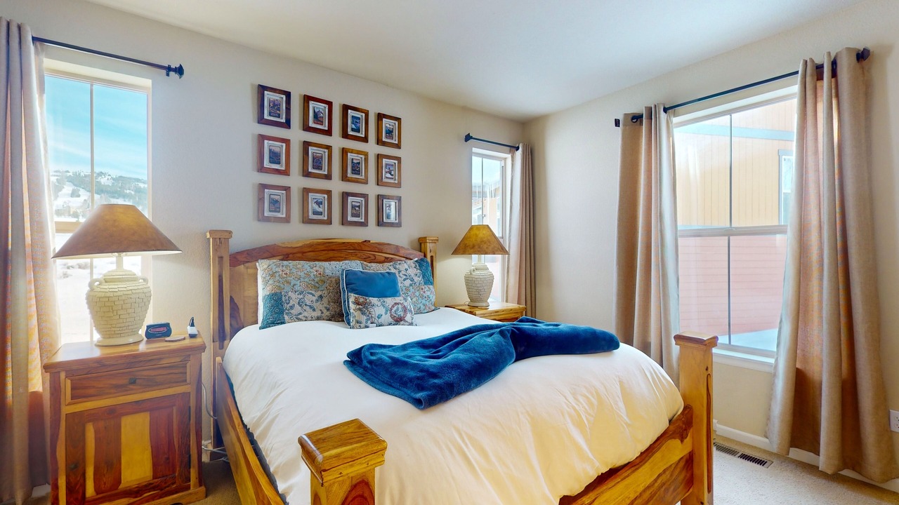Photo of Bedroom in Silvercreek
