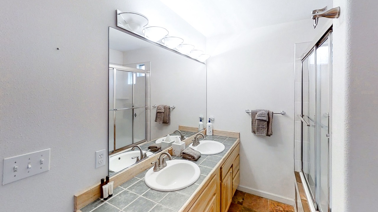 Photo of Bathroom in Fraser