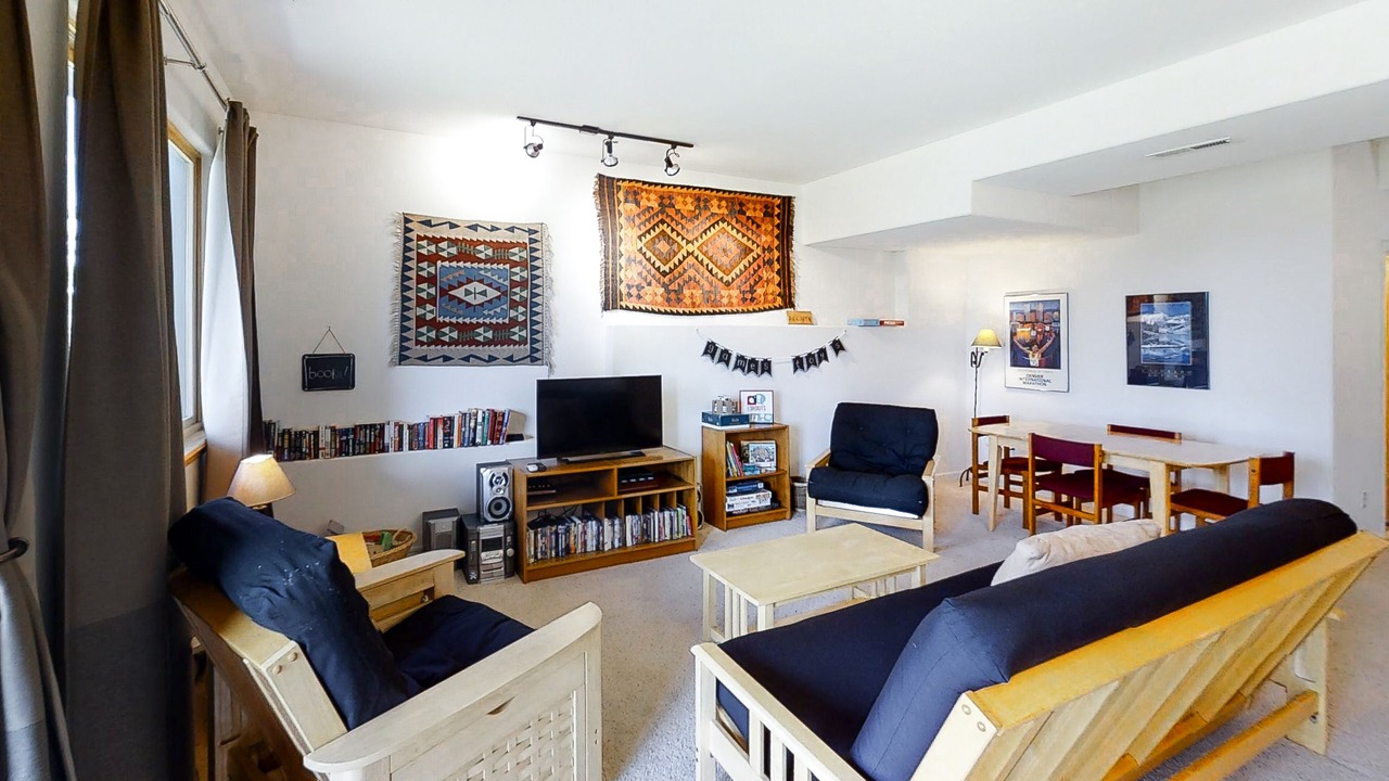 Photo of Livingroom in Fraser